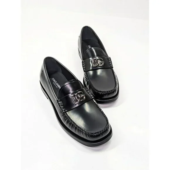 Dolce & Gabbana Men's DG-Plaque Polished Calfskin Leather Loafers Size 8.5